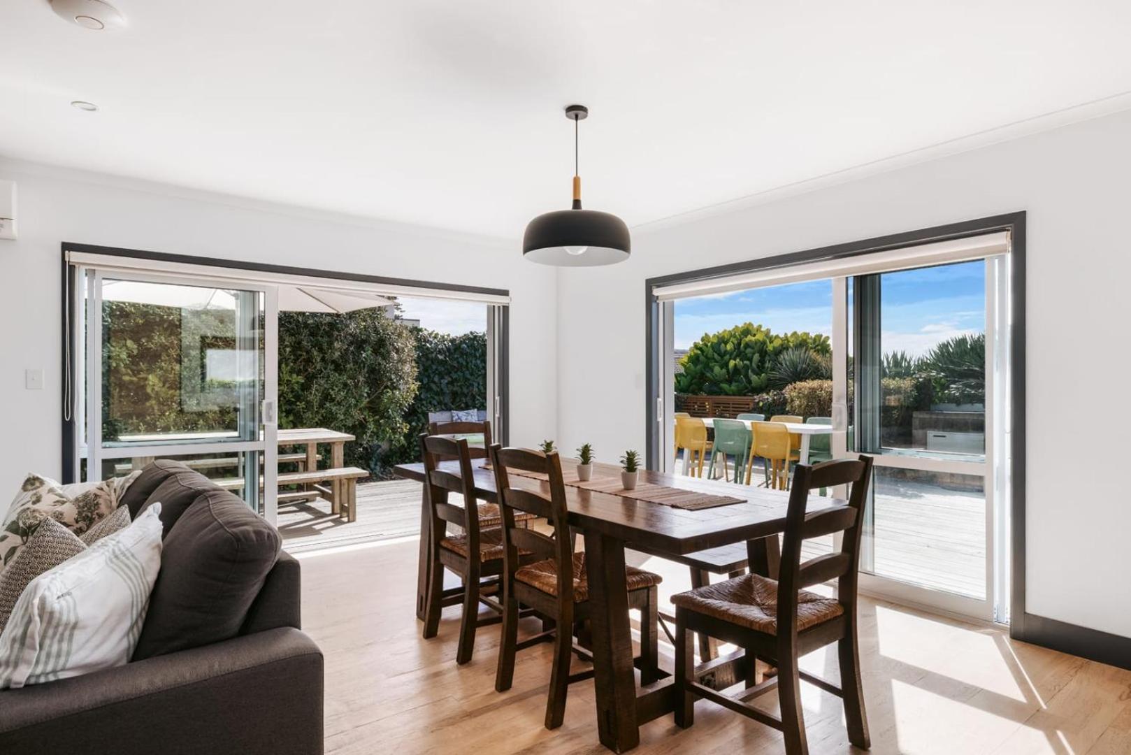 Seaside Beach Retreat - Outdoor Living Villa Mount Maunganui Exterior photo